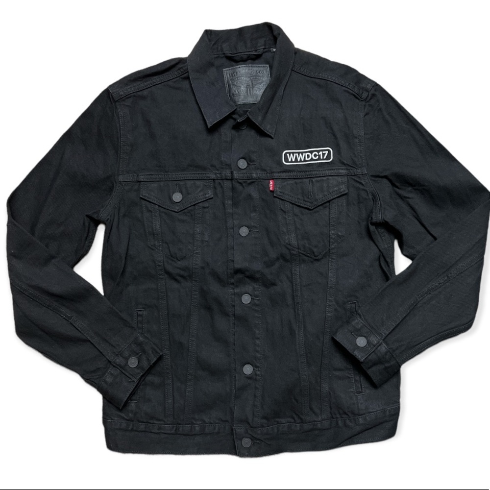 *RARE* APPLE x LEVI’S Collaboration 2017 WWDC Trucker Jacket - Limited Quantity
